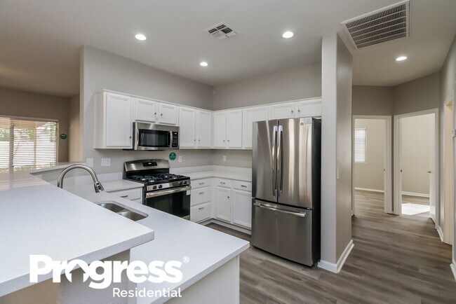 Building Photo - 763 N Surfside Dr