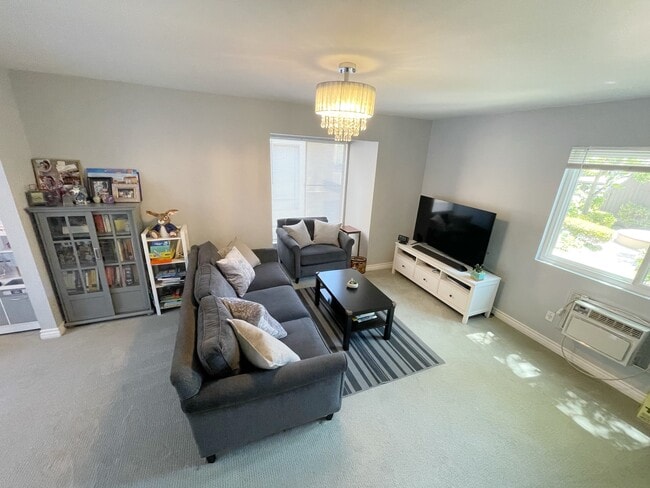 Building Photo - 7962 Mission Center Ct