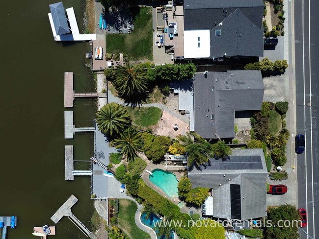 Building Photo - 986 Bel Marin Keys Blvd
