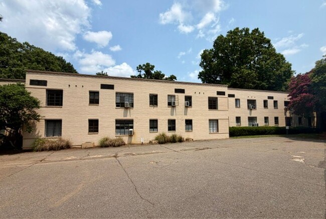 Building Photo - 1121 Myrtle Ave
