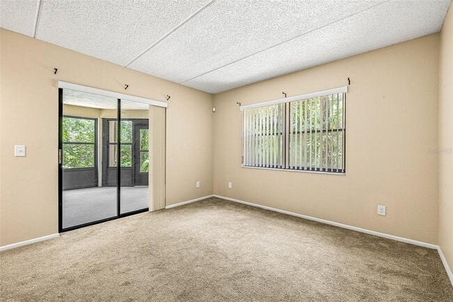 Building Photo - 125 Woodlake Wynde