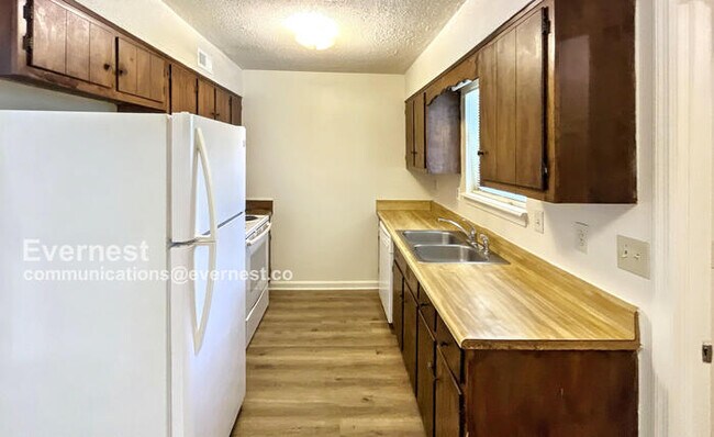 Building Photo - 5243 Donlyn Dr