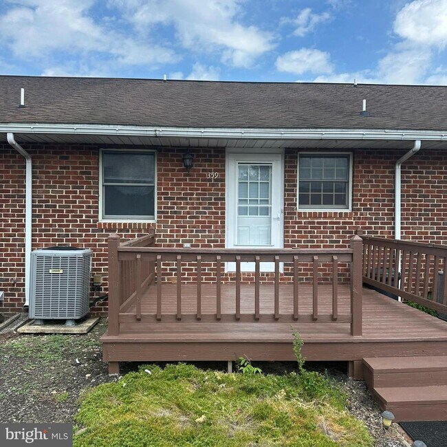 Building Photo - 359 Stonegate Ct