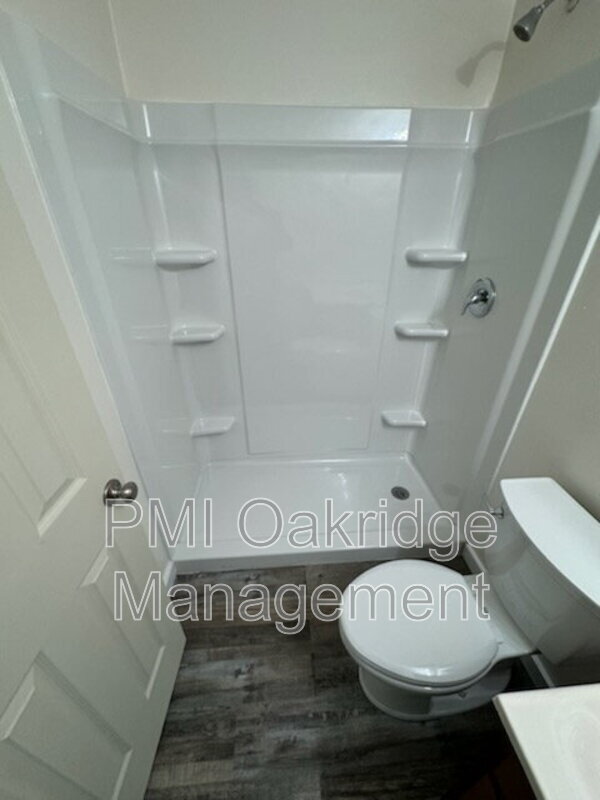 Building Photo - 167 Bevonne Ct