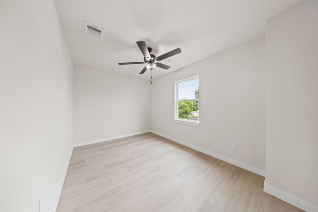 Building Photo - Legacy Homes – Brand New Texas Townhome for Rent!