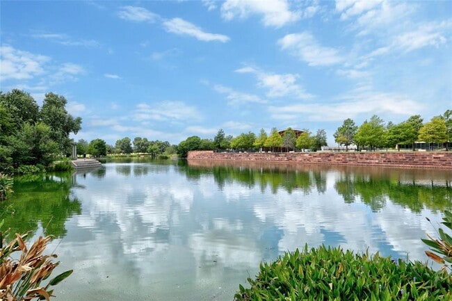 Building Photo - 1701 Simond Ave Ave