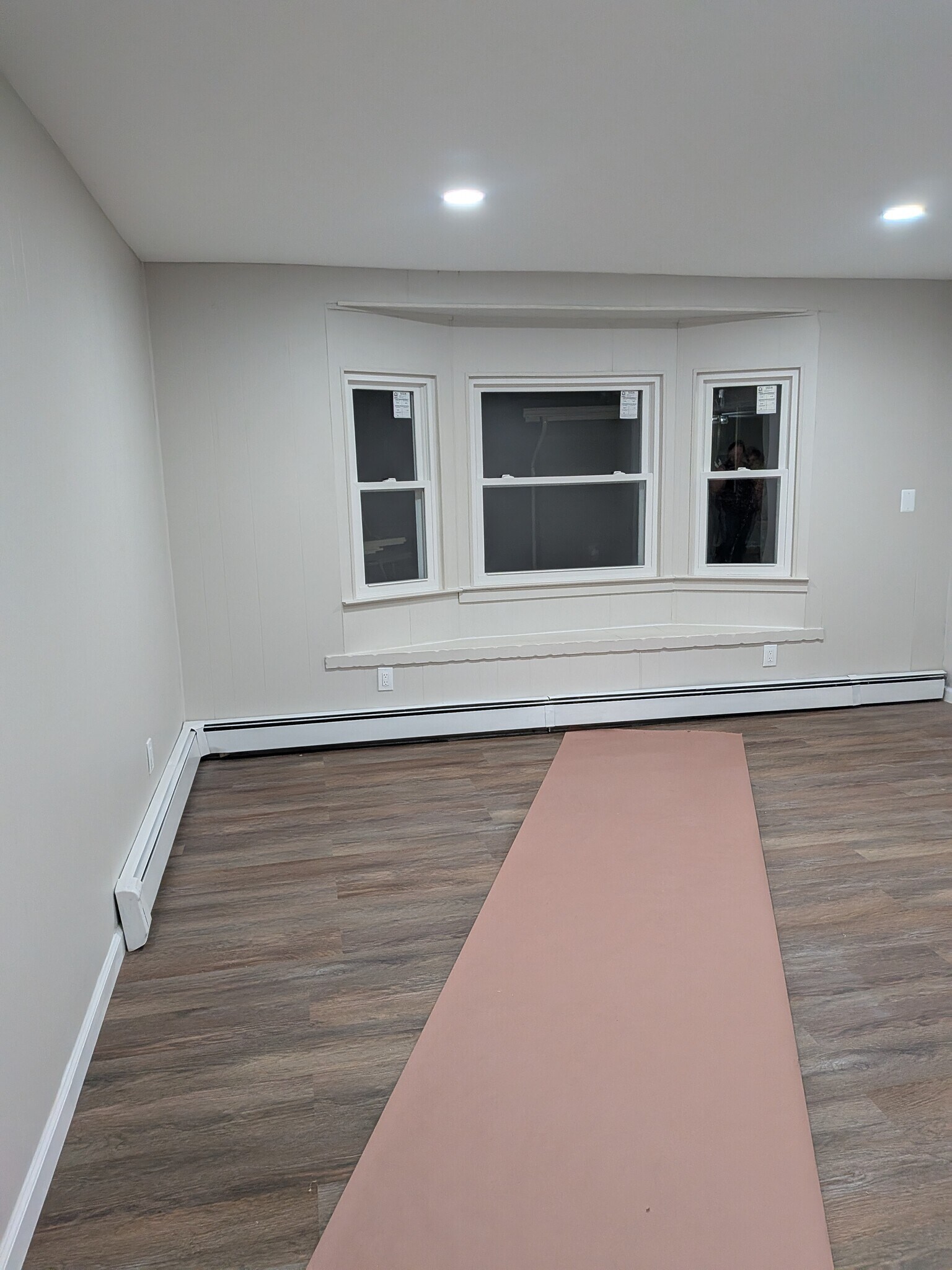 Building Photo - 82 Seaside Ave