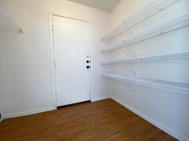 Building Photo - 3215 Northwest Blvd