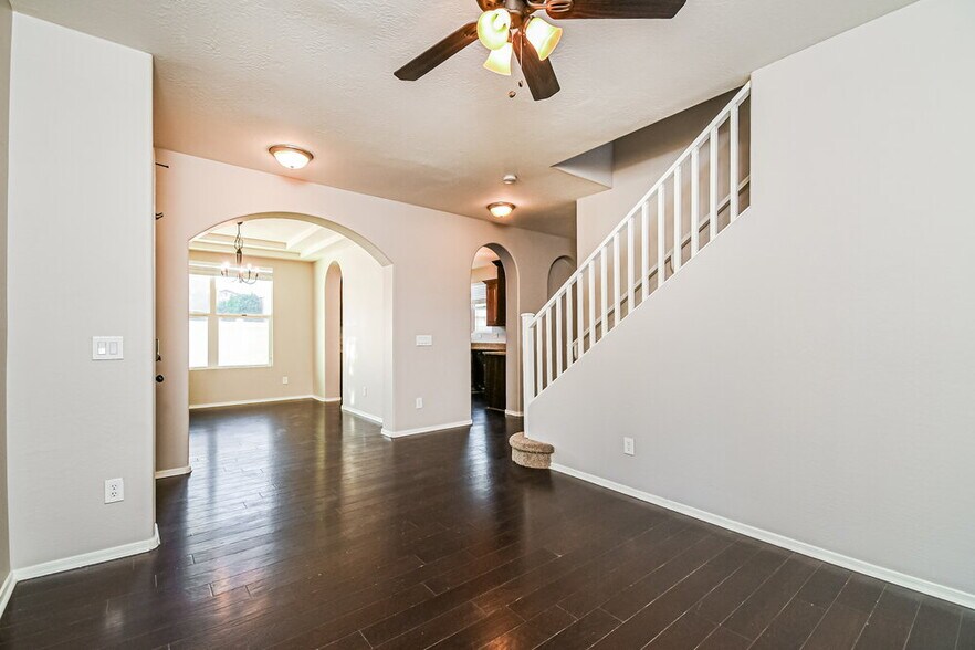 Building Photo - 3617 S Winter Ln