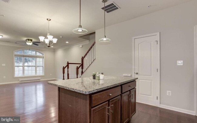 Building Photo - 43017 Clarks Mill Terrace