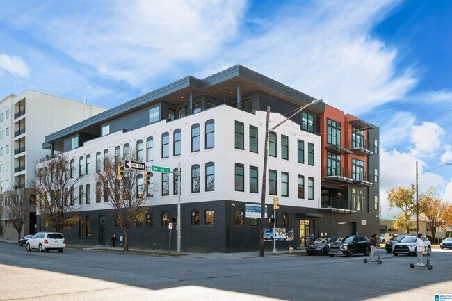 Building Photo - 1329 4th Ave S