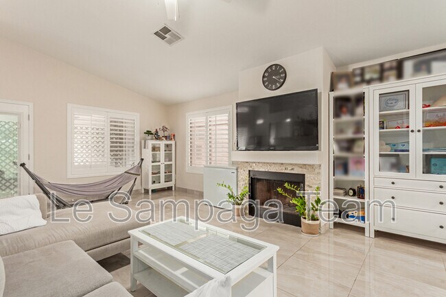 Building Photo - 1448 N Saddle St