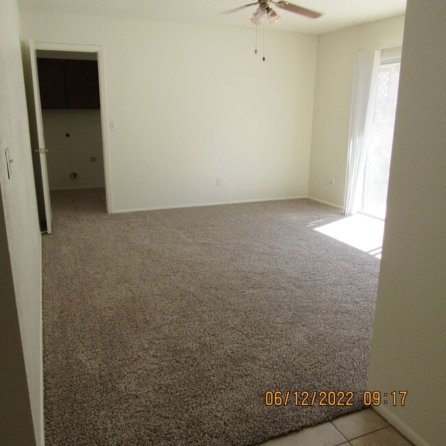 Building Photo - 3590 Clearwater Dr
