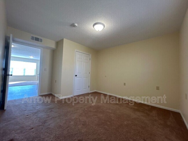 Building Photo - 1015 14th St