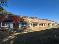 Building Photo - 892 N Meadows Ct