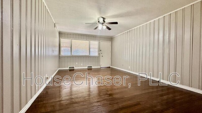 Building Photo - 3411 39th St