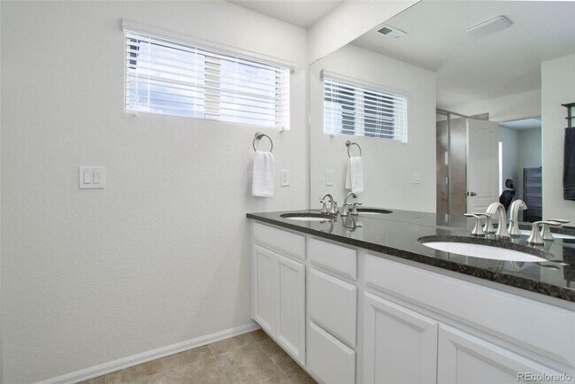 Building Photo - Lovely Newer 3 Bedroom Home