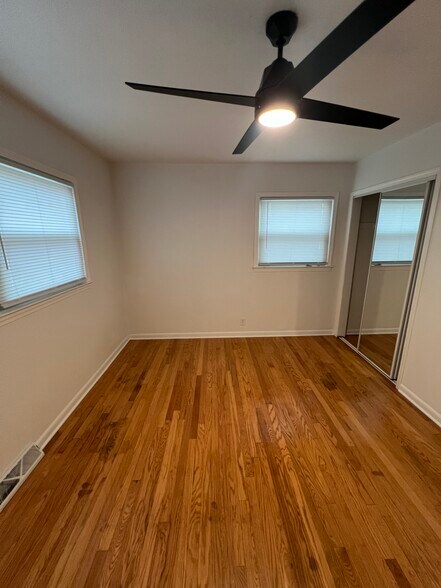 Master bedroom - 5024 N 84th St