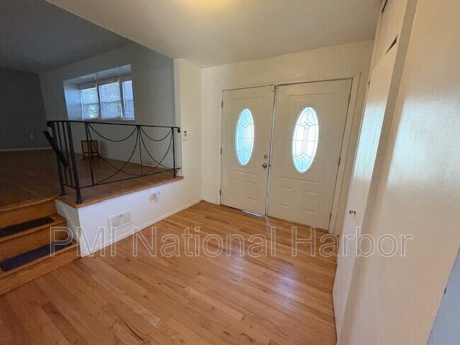 Building Photo - 13323 Warburton Dr