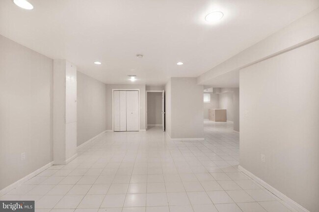 Building Photo - 13920 Wagon Way