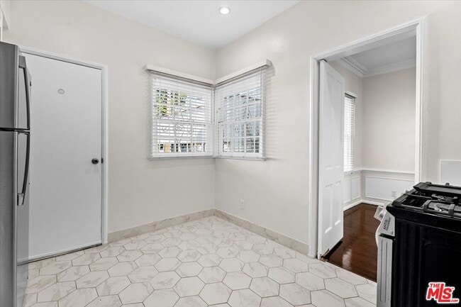 Building Photo - 9689 W Olympic Blvd