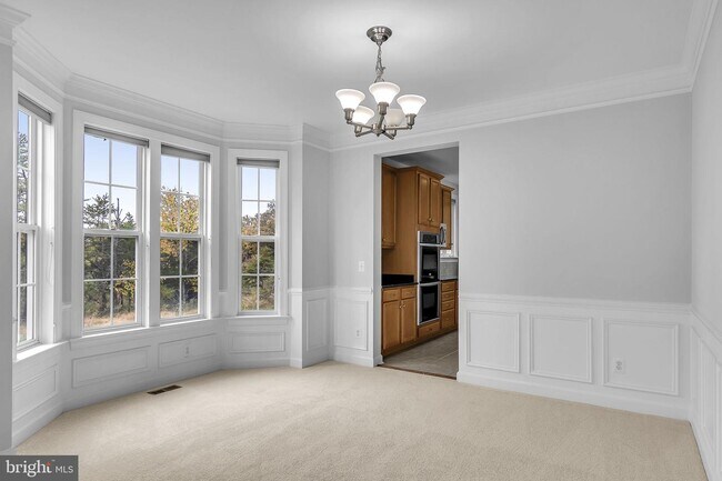 Building Photo - 22855 Oakgrove Rd