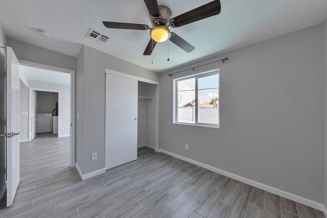 Building Photo - 6-Bedroom, 3-Bath Tempe Home with Private Pool Near ASU