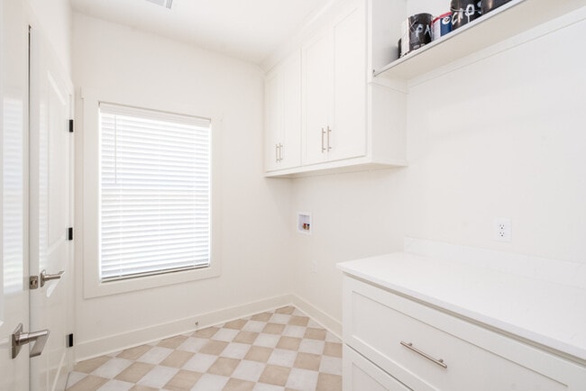 Building Photo - FOR RENT – Brand New Construction in Capitol View