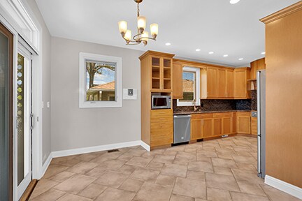 Building Photo - 241 Jeffreys Pl