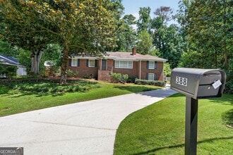 Building Photo - 388 Lakemoore Dr NE