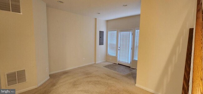 Building Photo - 21764 Harroun Terrace