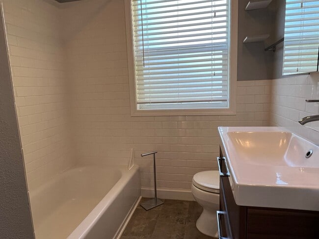 Building Photo - Bittersweet memories, Full Beautiful Remodel Highly Desired Lincoln Neighborhood