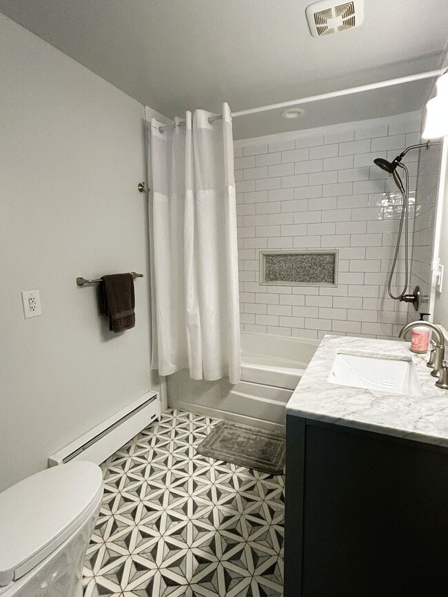 Building Photo - Spacious 3BR/2BA Home Near Downtown Boone & ASU