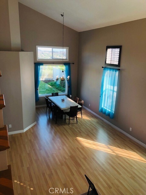 Building Photo - 33 Hollyleaf