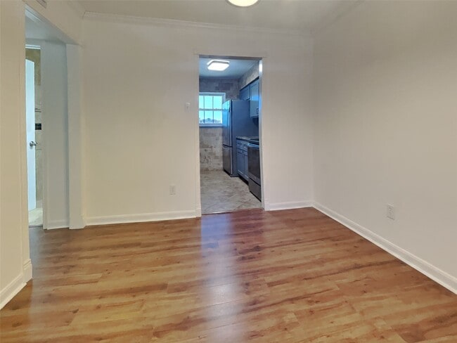 Building Photo - 7900 Westheimer Rd