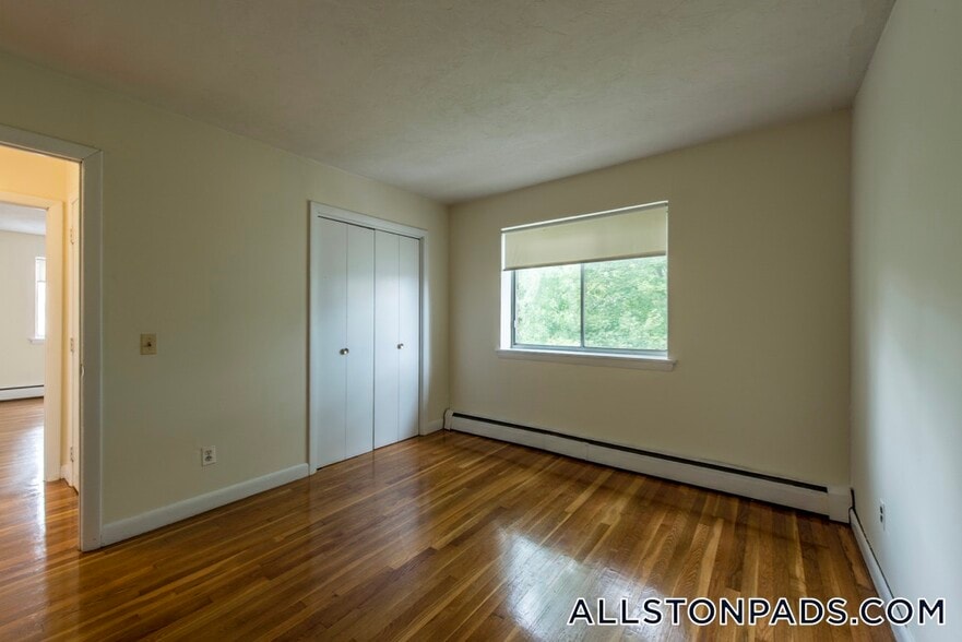 Building Photo - 75 Gardner St