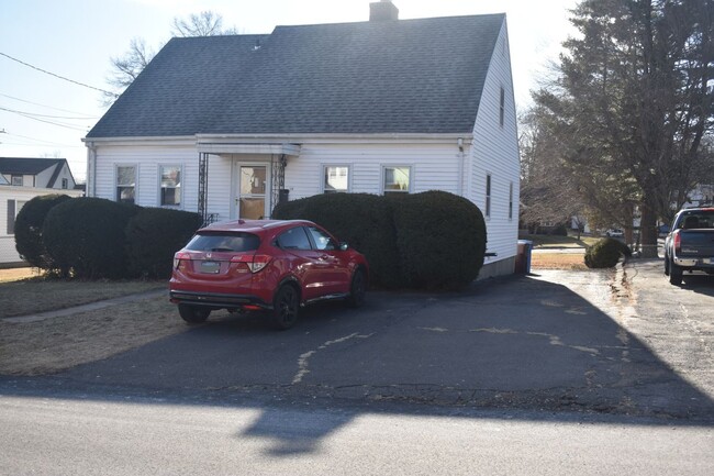 Primary Photo - 14 Pentlow Ave
