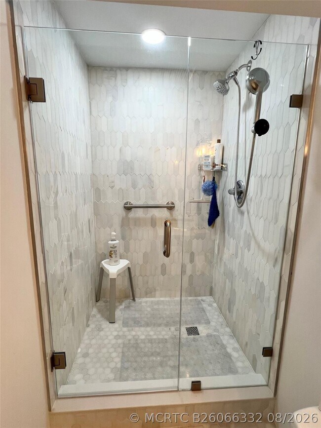 Building Photo - 548 Durham Cir