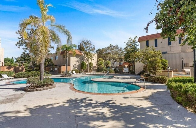 Building Photo - 6871 Alvarado Rd