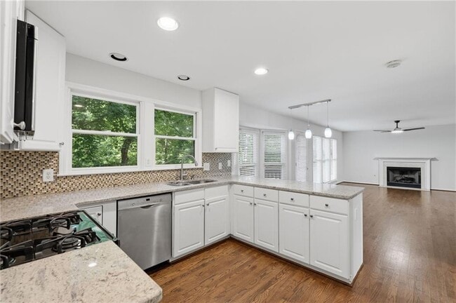 Building Photo - 620 Brook Landing Ct