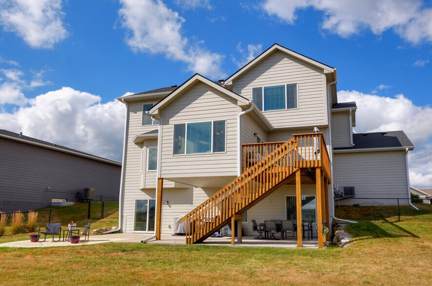 Building Photo - 9440 Rushbrook Dr