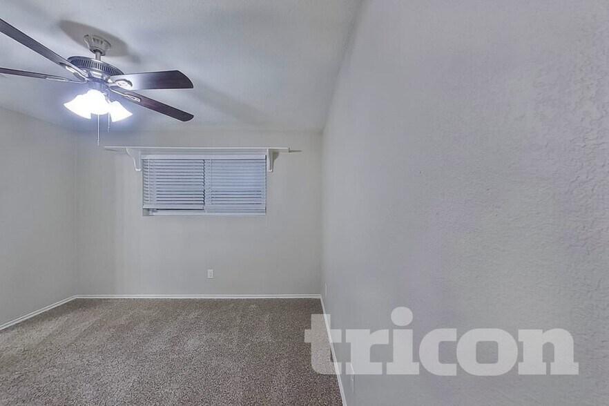 Building Photo - 3201 Chimneyrock Dr