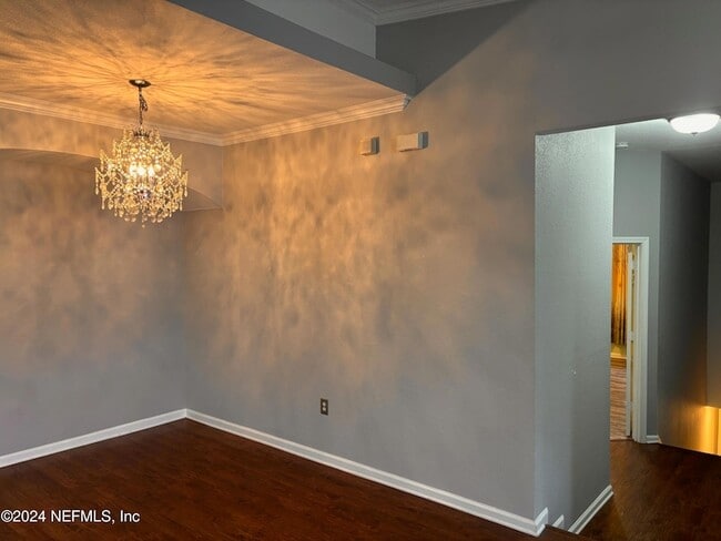 Building Photo - 10075 Gate Pkwy N