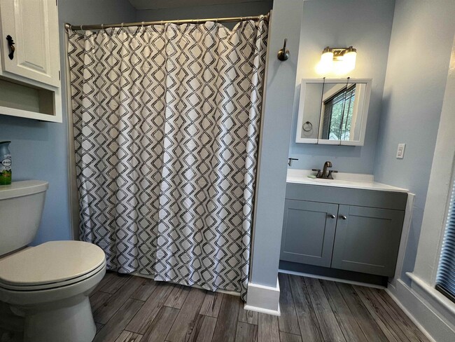 Building Photo - 9 Salem St