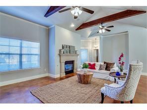 Building Photo - Large 3 Bedroom-Study- Large Livingroom-De...