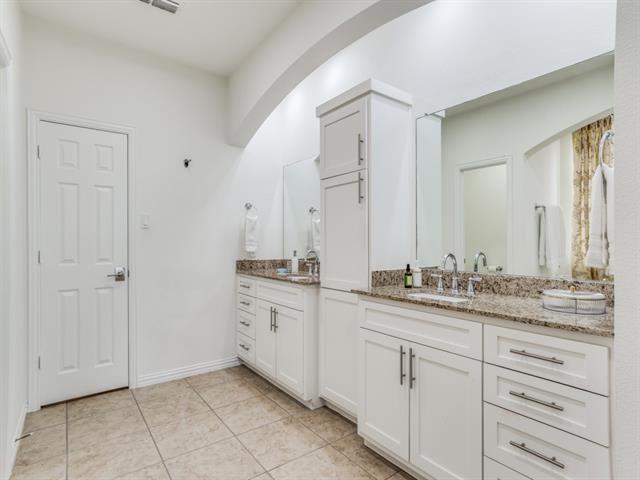 Building Photo - 7110 Waterbury Dr