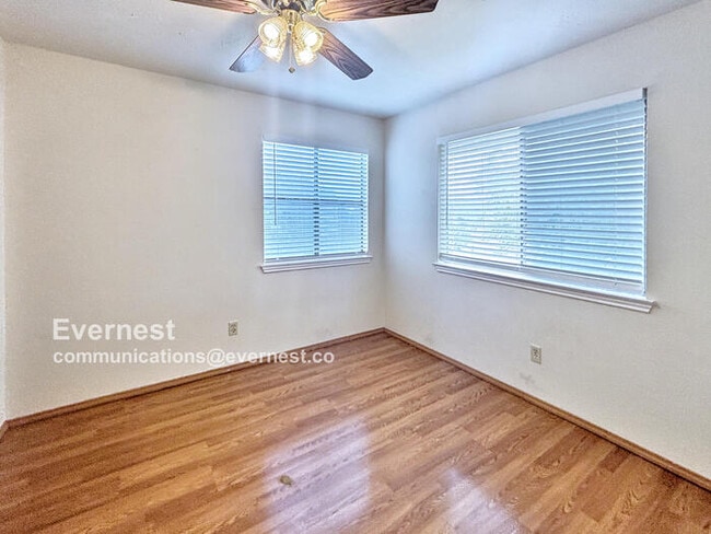 Building Photo - 1203 Ivybridge Dr