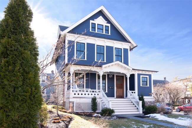 Building Photo - 126 Main St