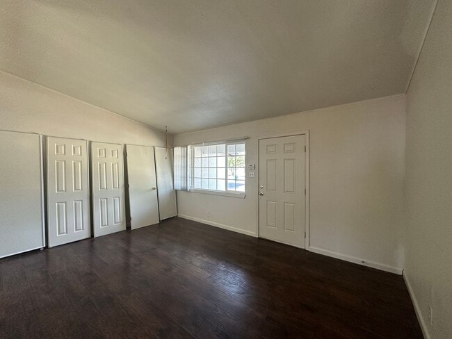 Building Photo - 1316 Thorsen Ave