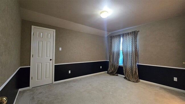 Building Photo - 3916 Bonnie Ln